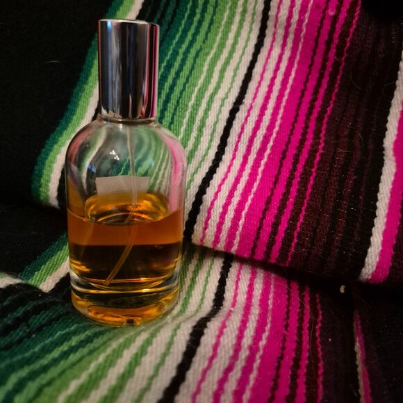 Skylar Clean Beauty Women | Vanilla Sky 1/ 2 of 1.7 Fl. Oz. a bottle cozycore - Picture 2 of 3